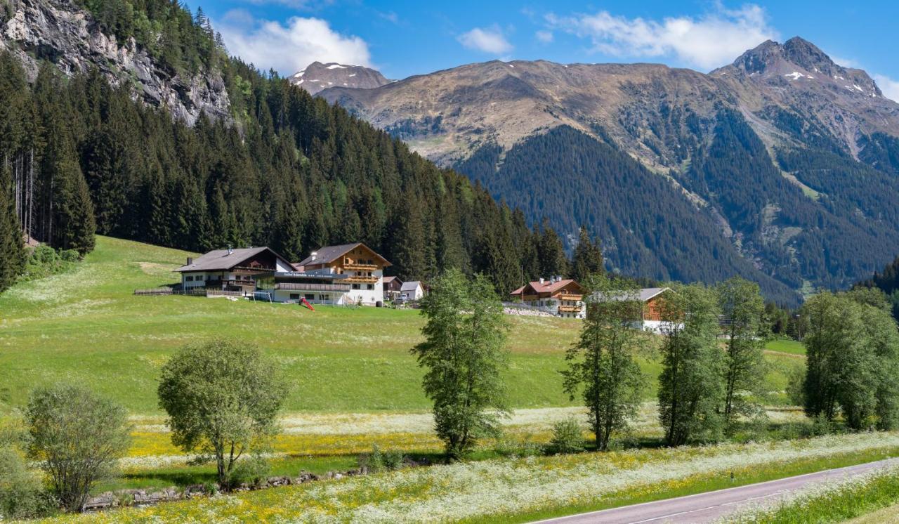 Gasthof Rabenstein Sarntal Exterior foto